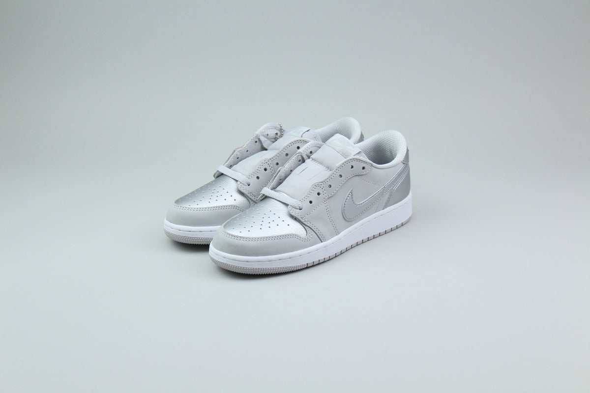 Air Jordan 1 Low OG GS 'Metallic Silver' - Metallic Silver - image 6