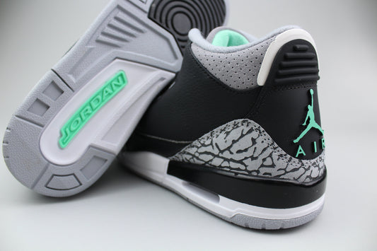 Air Jordan 3 Retro 'Green Glow' (GS) - Green Glow - image 2