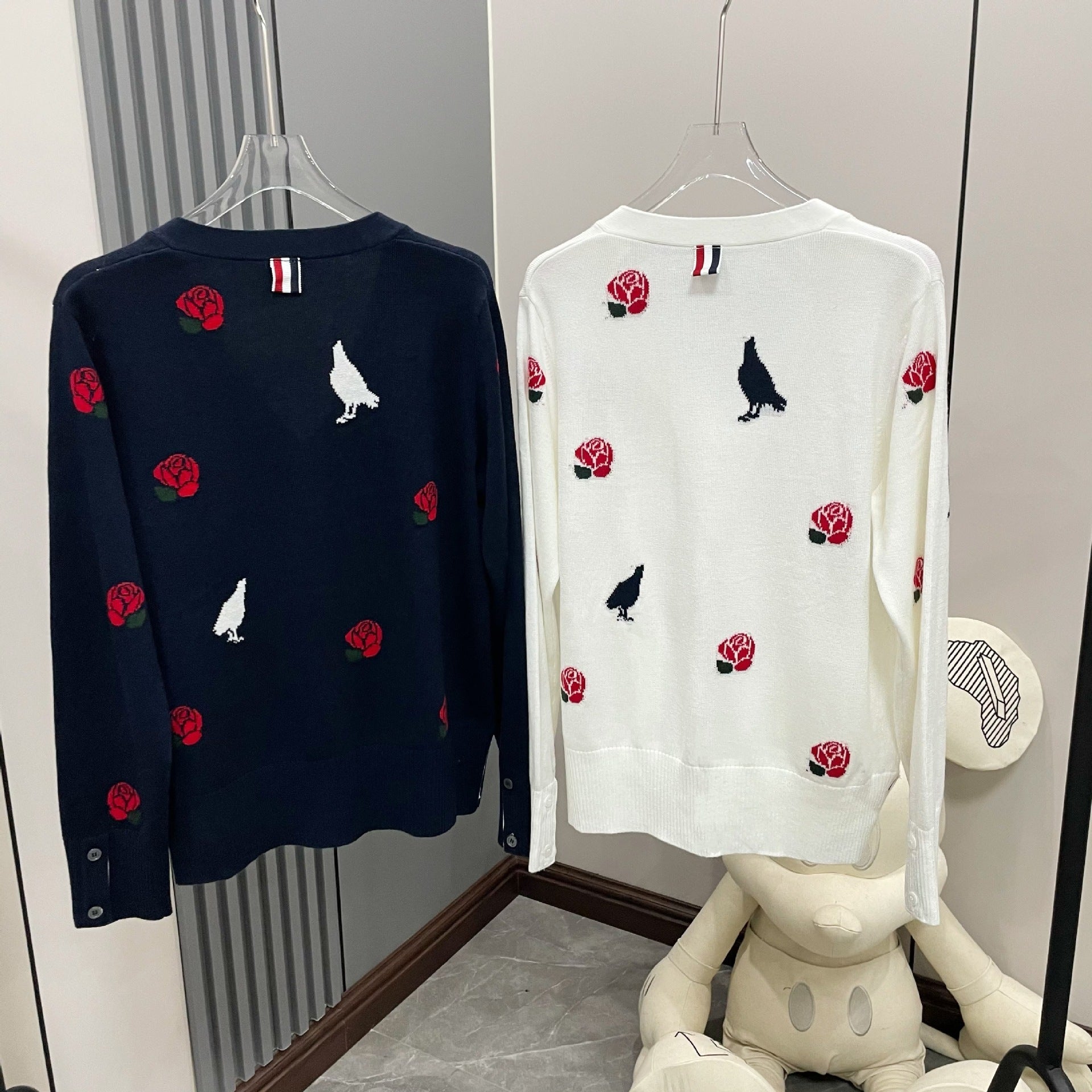 2025SS  Rose and Bird Jacquard Cardigan THOM TREND