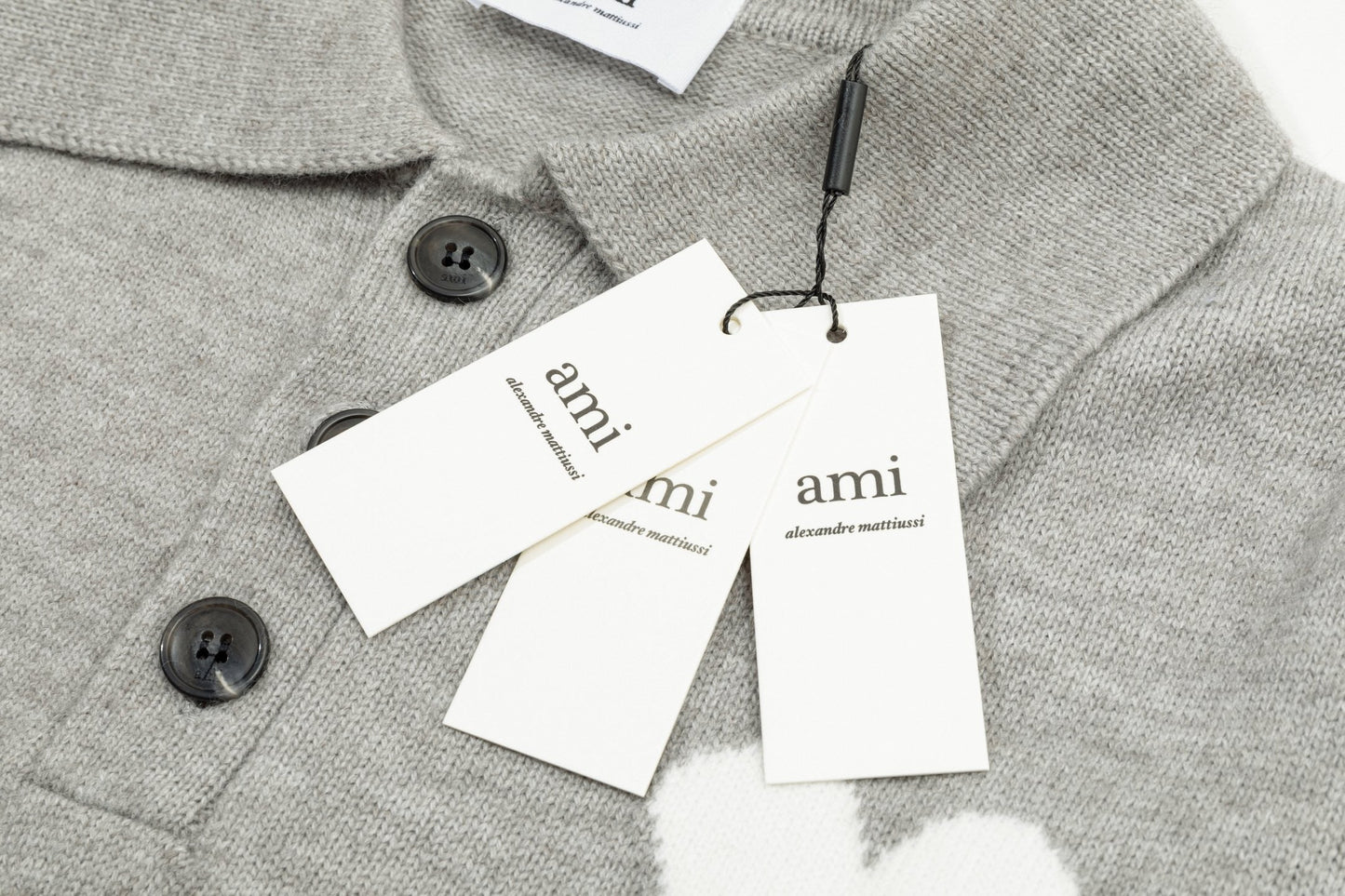 AMI PARIS  Collar Sweater