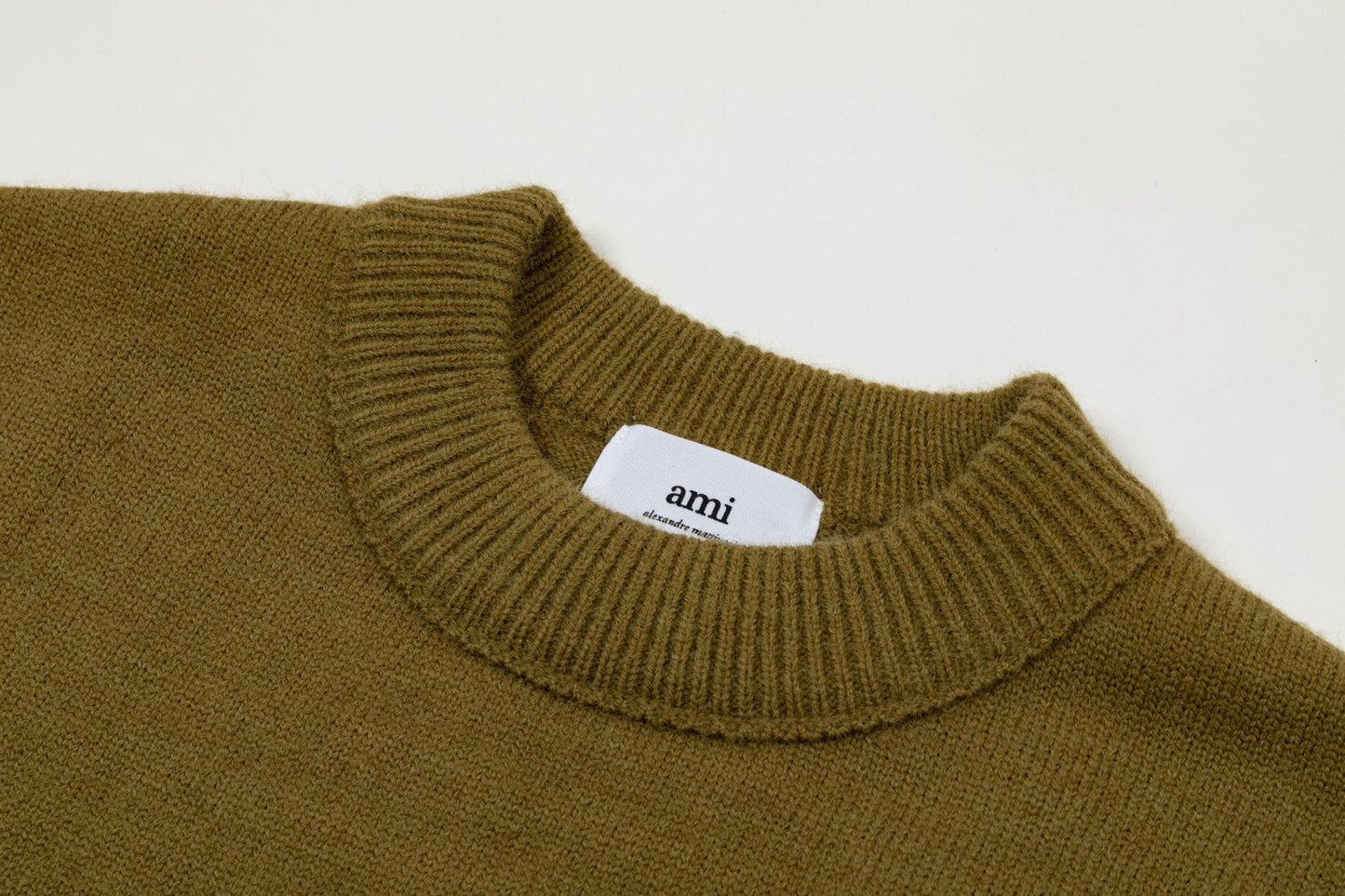 AMI PARIS Classic Heart Embroidered Crew Neck Knit Sweater