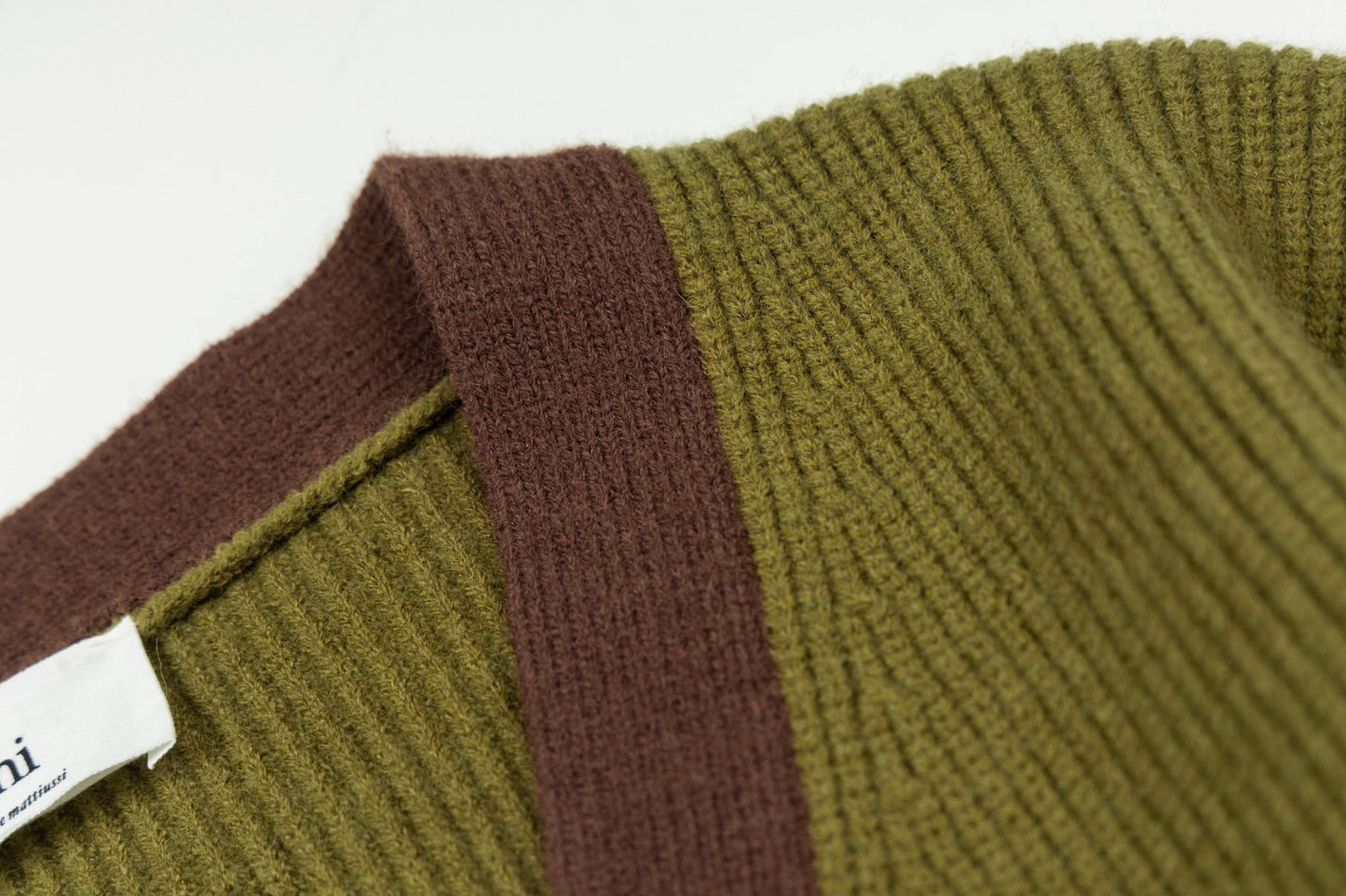 AMI PARIS Classic V-Neck Knit Sweater