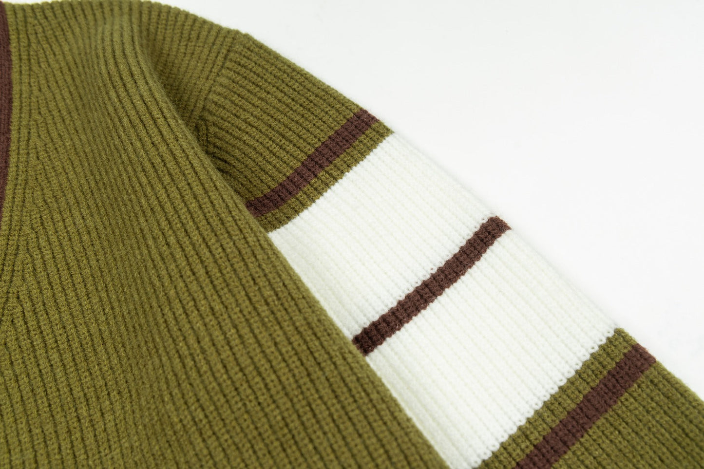 AMI PARIS Classic V-Neck Knit Sweater
