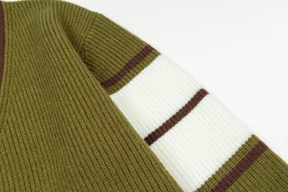 AMI PARIS Classic V-Neck Knit Sweater