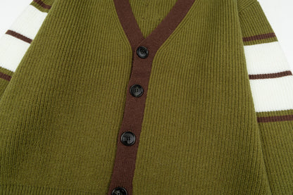 AMI PARIS Classic V-Neck Knit Sweater