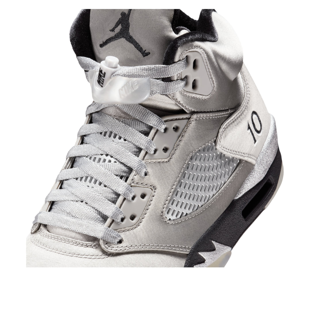 (WMNS) Air Jordan 5 Retro 'Wings' IO2038-001 - 5