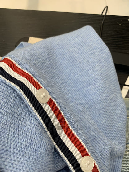 V-neck knitted cardigan（复制） THOM TREND