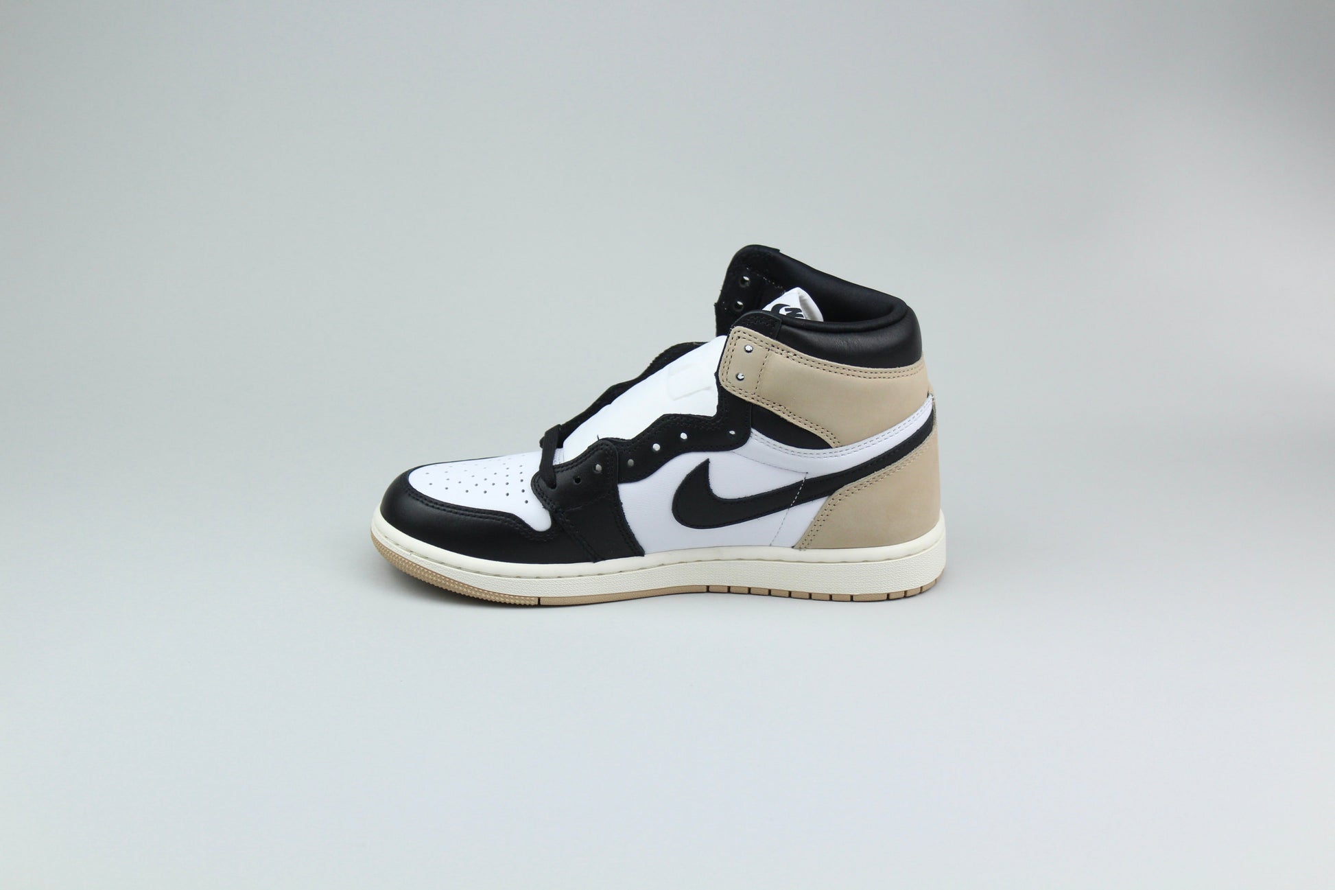 Air Jordan 1 Retro High OG 'Latte' - Latte - image 4