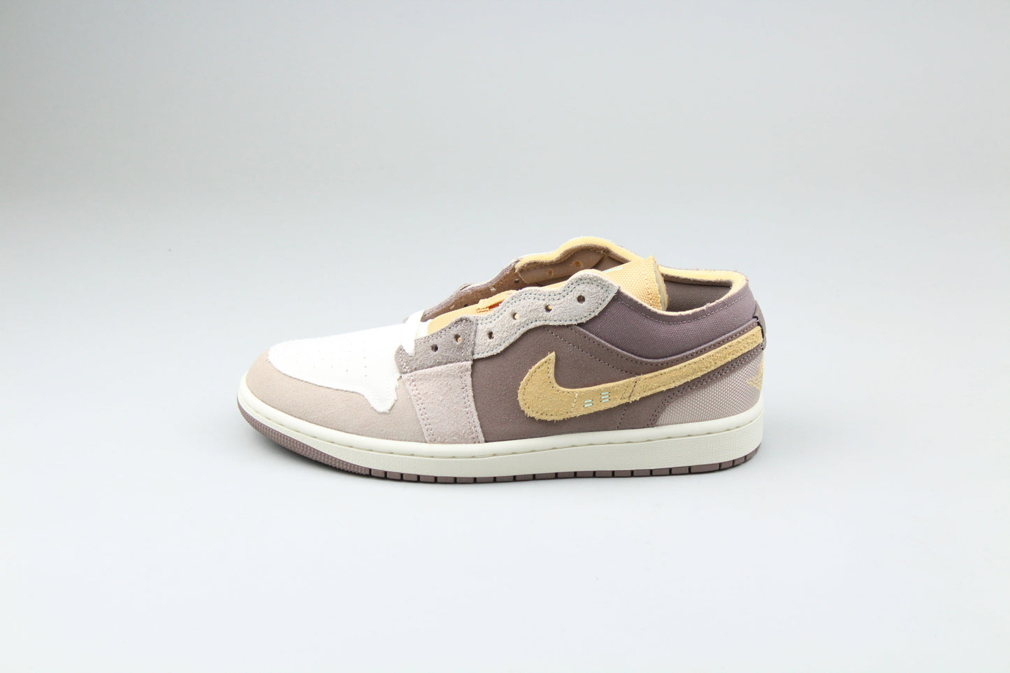 Jordan 1 Low SE Craft 'Taupe Haze' - Taupe Haze - image 3