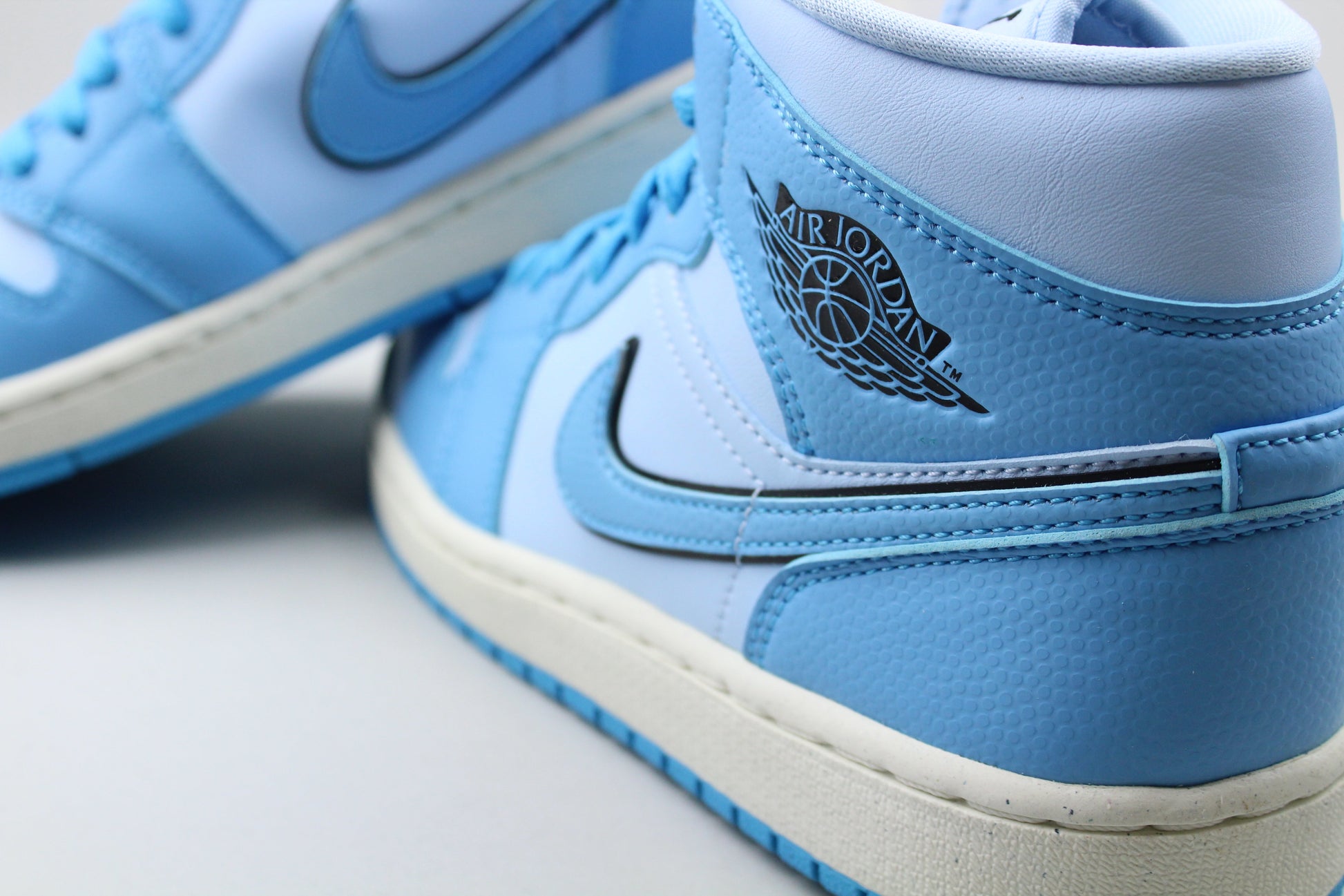 Jordan 1 Mid SE 'Ice Blue' - Ice Blue - image 2